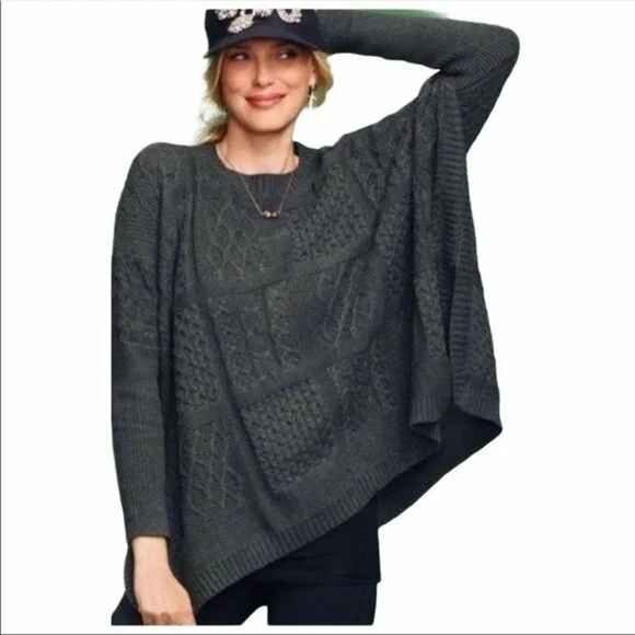 Cabi Cable Knit Slouch Poncho Sweater Small - Picture 1 of 4